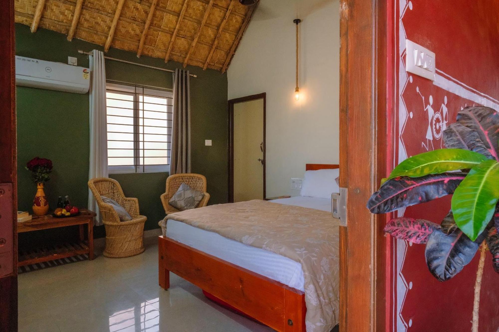The Hideout Cottage And Restaurant هامبي المظهر الخارجي الصورة