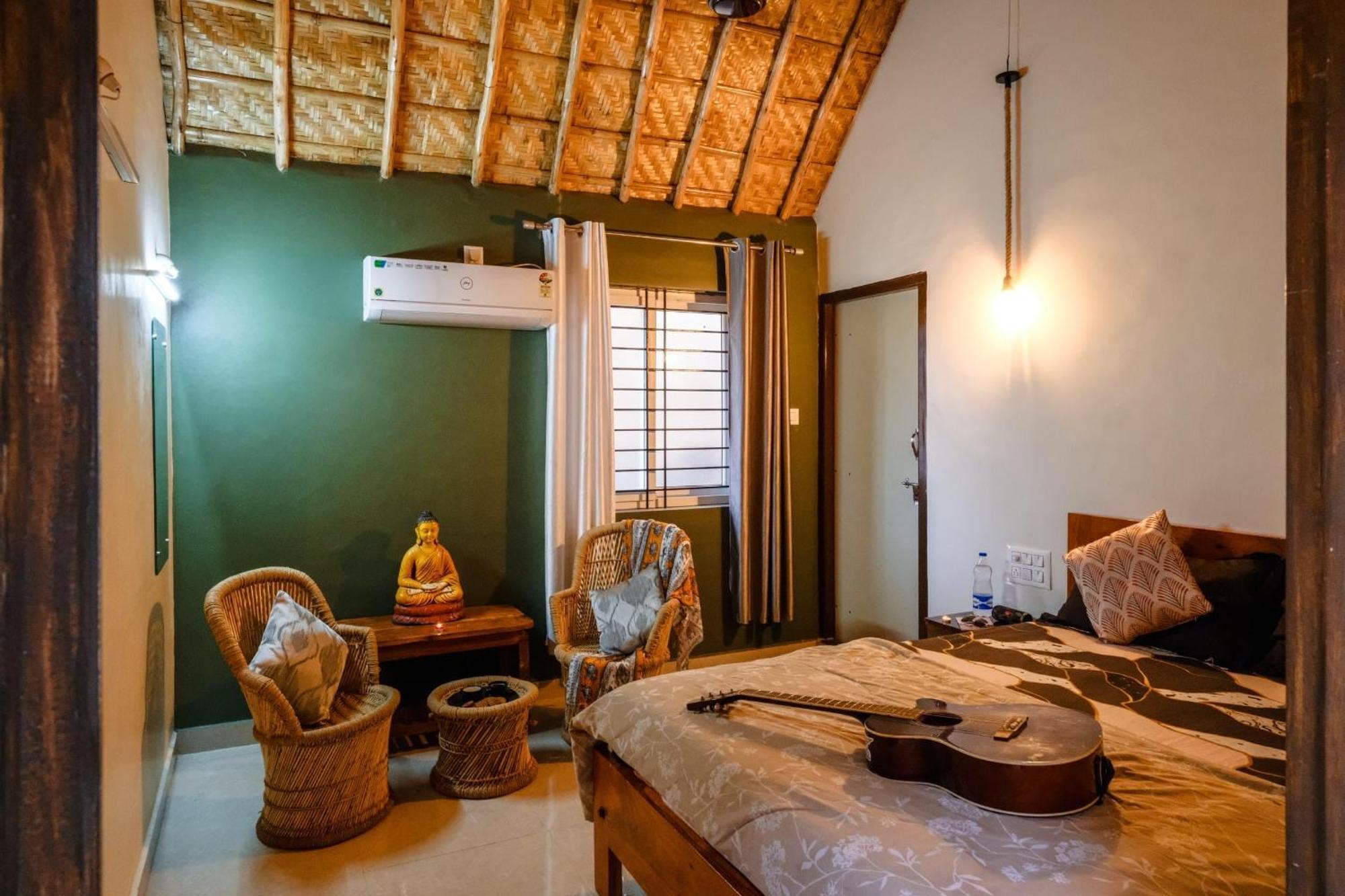 The Hideout Cottage And Restaurant هامبي المظهر الخارجي الصورة