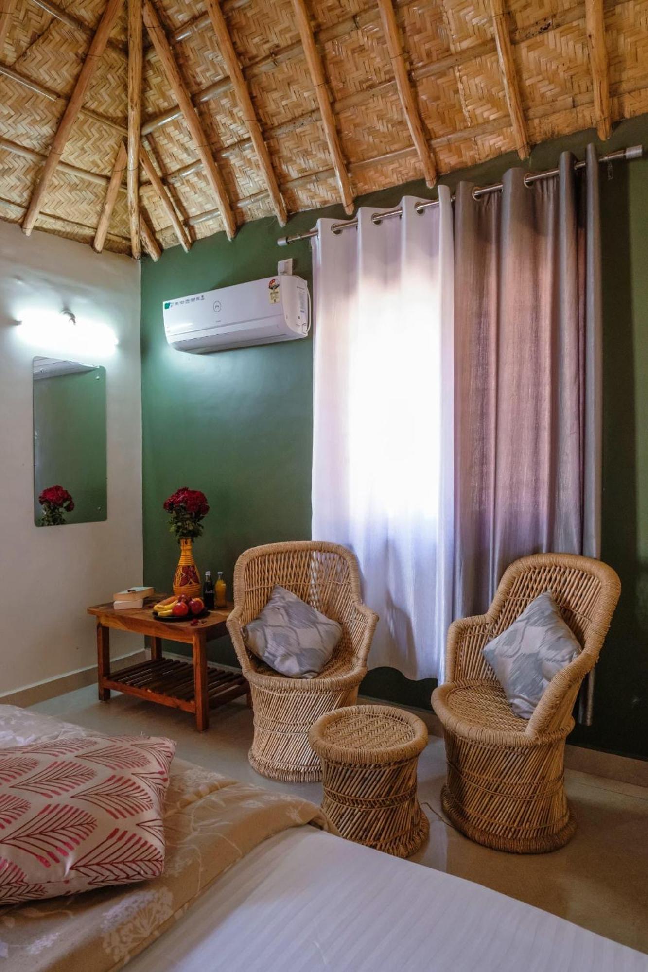 The Hideout Cottage And Restaurant هامبي المظهر الخارجي الصورة