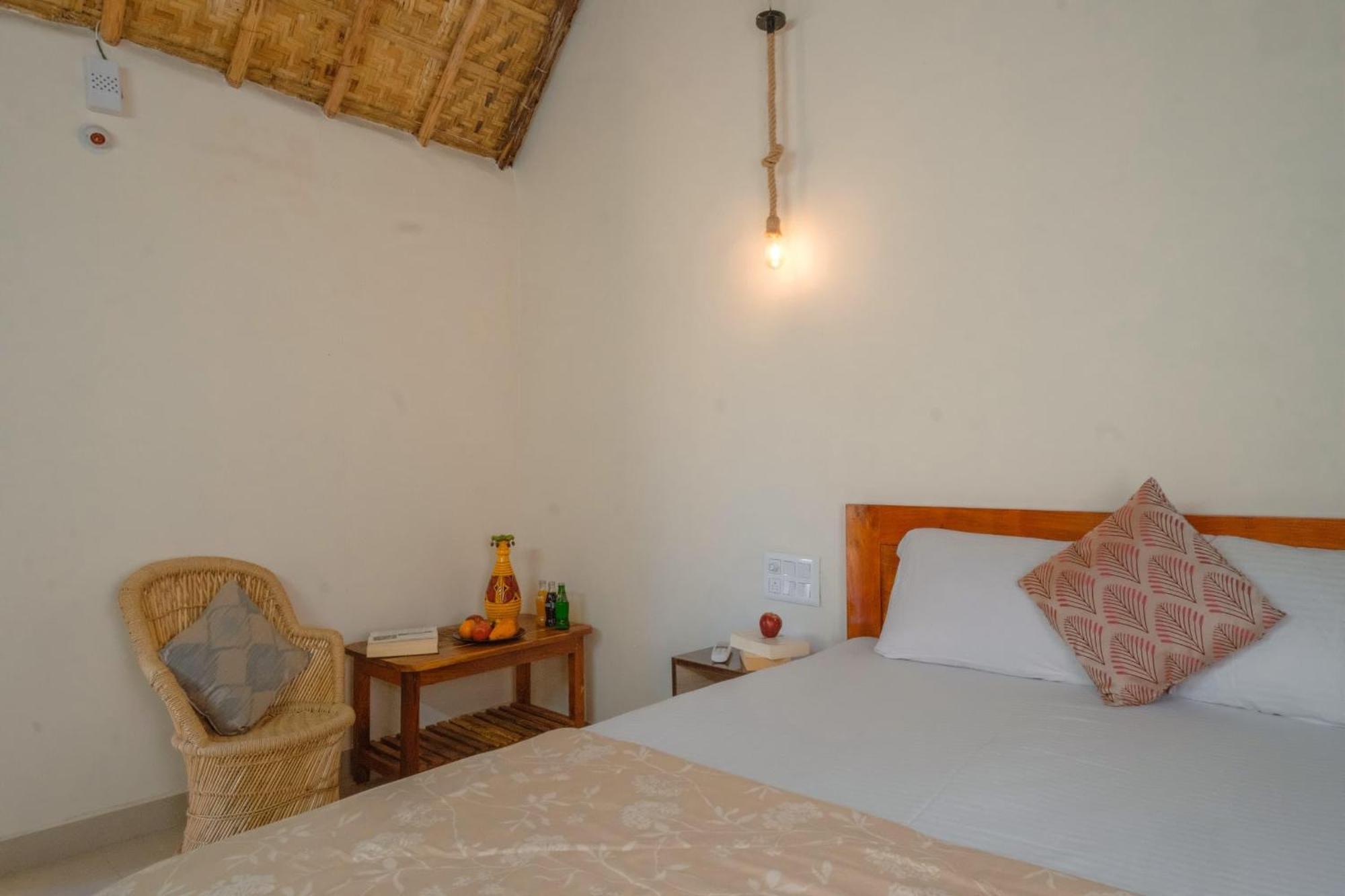 The Hideout Cottage And Restaurant هامبي المظهر الخارجي الصورة