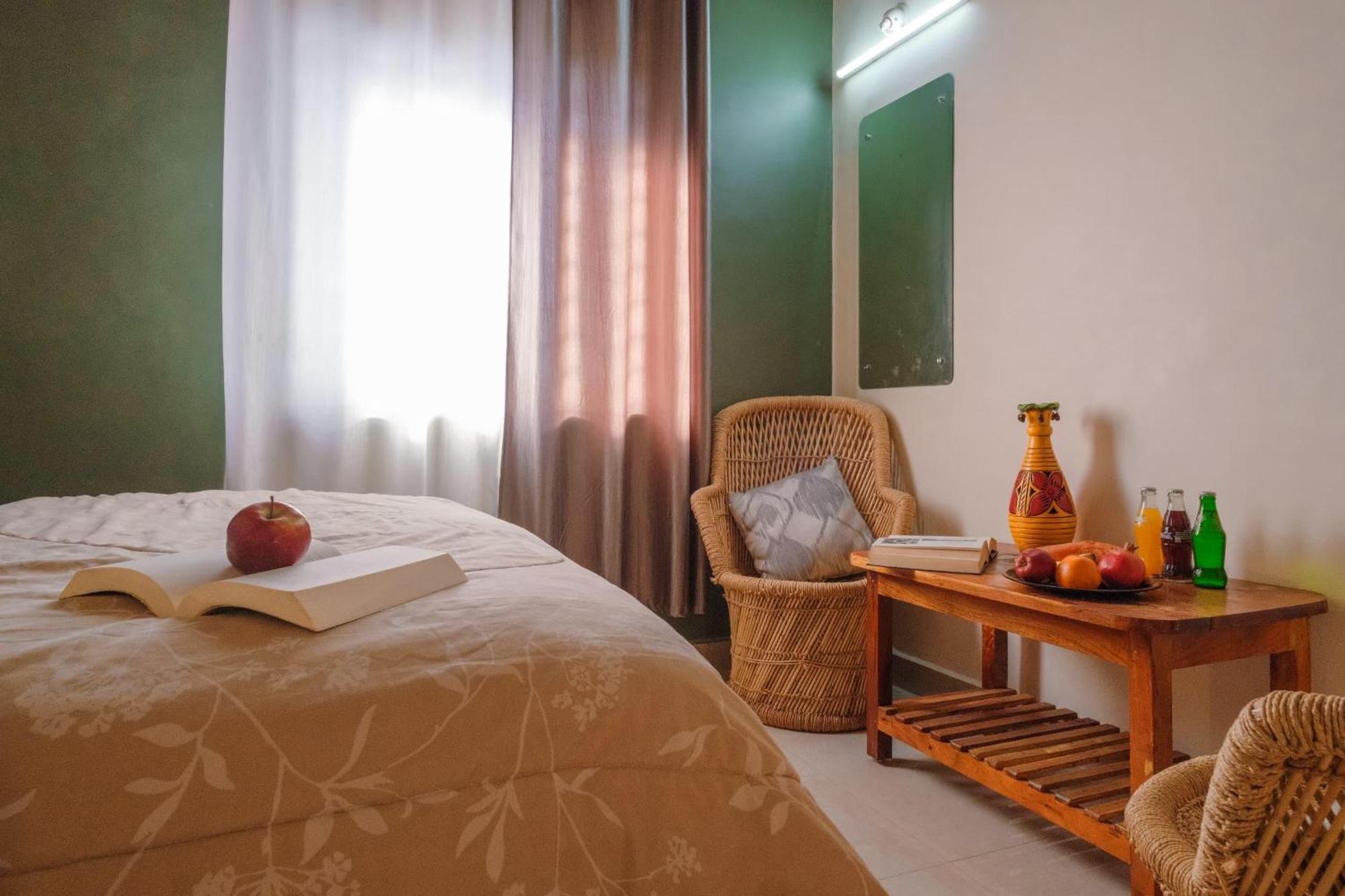 The Hideout Cottage And Restaurant هامبي المظهر الخارجي الصورة