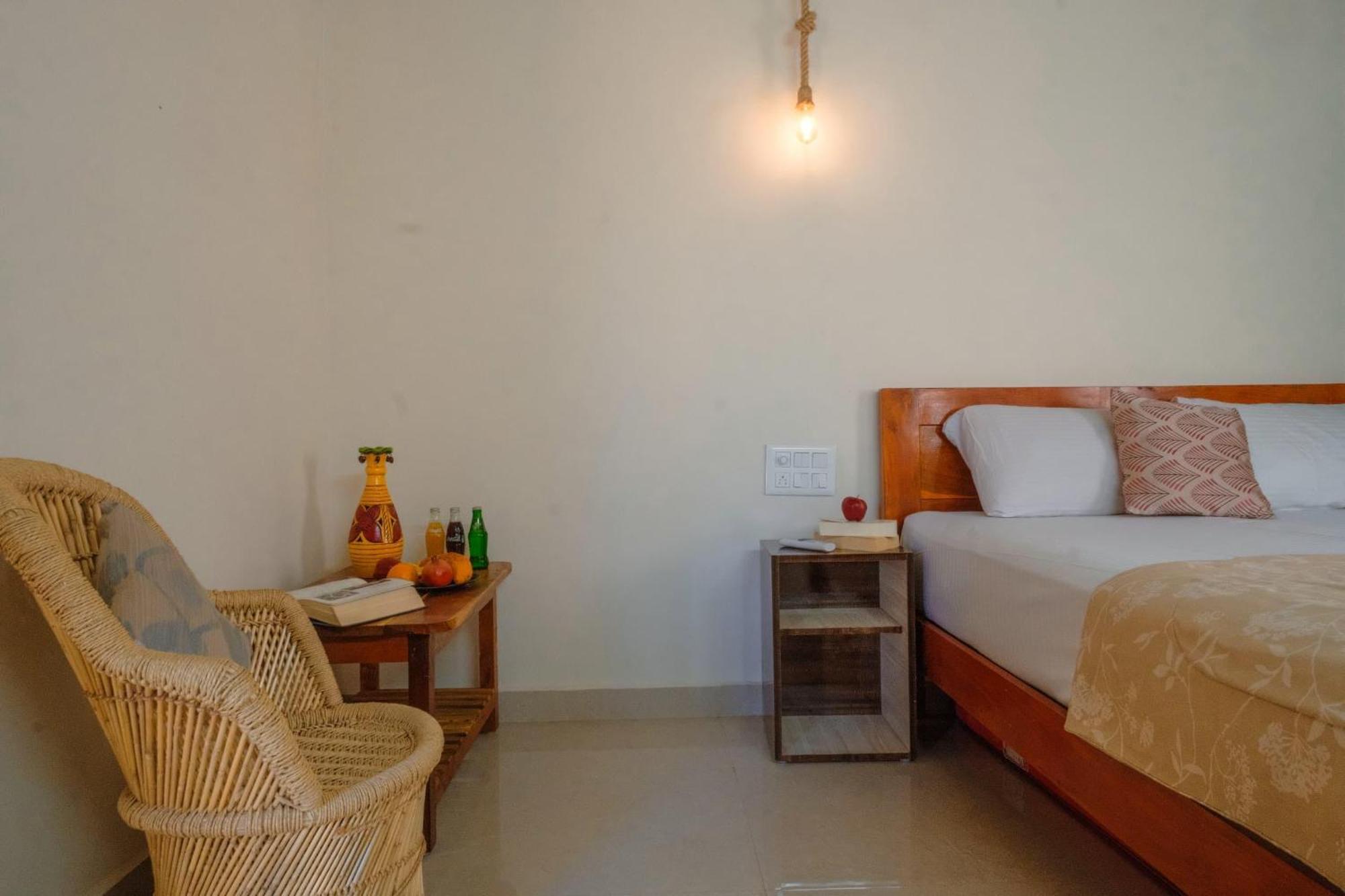 The Hideout Cottage And Restaurant هامبي المظهر الخارجي الصورة