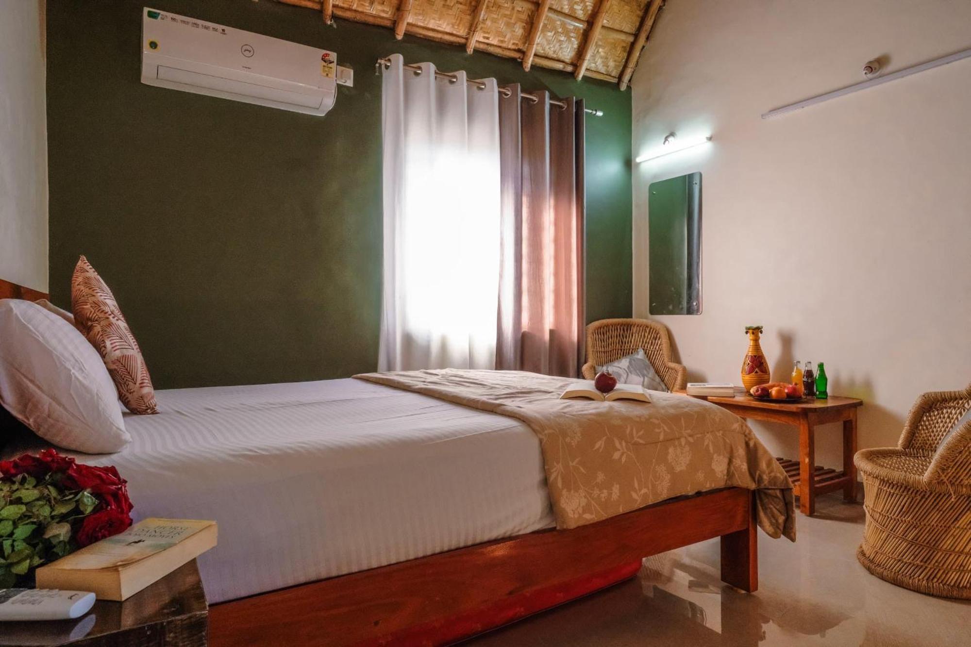 The Hideout Cottage And Restaurant هامبي المظهر الخارجي الصورة