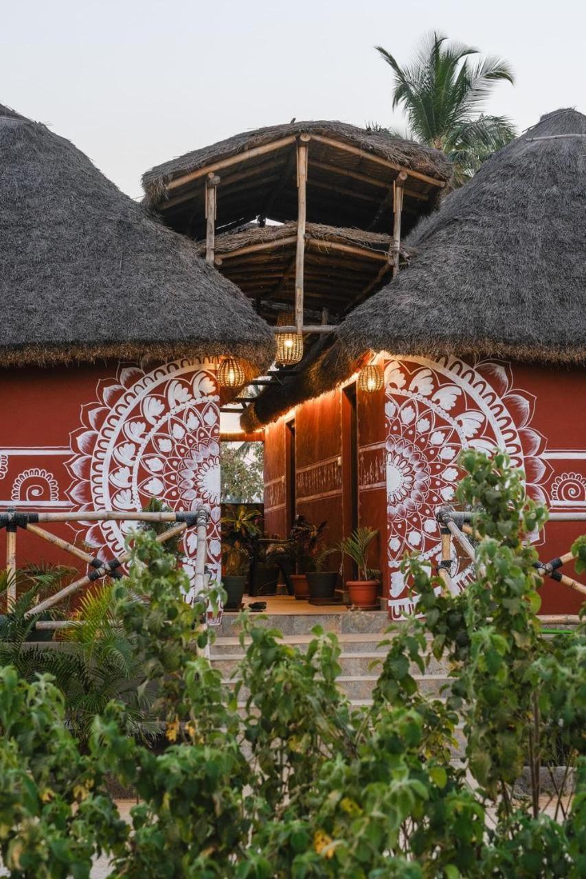 The Hideout Cottage And Restaurant هامبي المظهر الخارجي الصورة